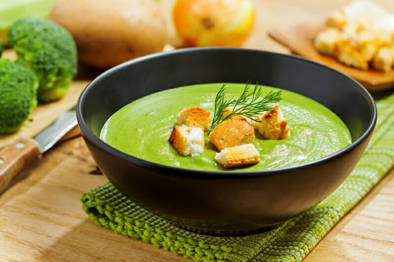 Broccoli cream soup on the nutritional menu for weight loss