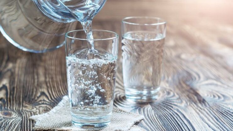 a glass of water for dieting